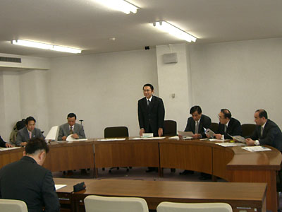 千葉県庁にて産業政策他主要課題につき政務調査する。