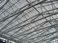 平成21年05月14日 岩手県民情報交流センターの屋根に取り付けられている太陽光パネル