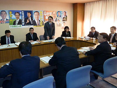 自民党本部にて大島自由民主党副総裁と国の平成２３年度予算要望について意見交換を行う。