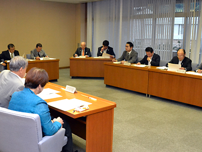 県政主要課題を決定する各派代表者交渉会に出席。